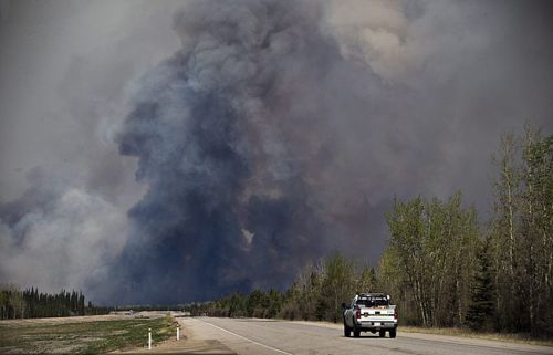 加拿大大火可能促使石油油價躥升 加拿大大火可能促使石油油價躥升