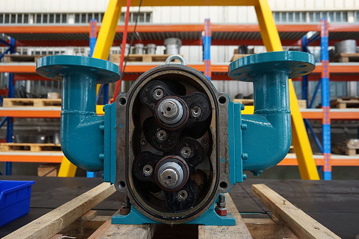 羅德凸輪轉子泵拆開泵蓋之后內部圖20160818 羅德凸輪轉子泵拆開泵蓋之后內部圖20160818