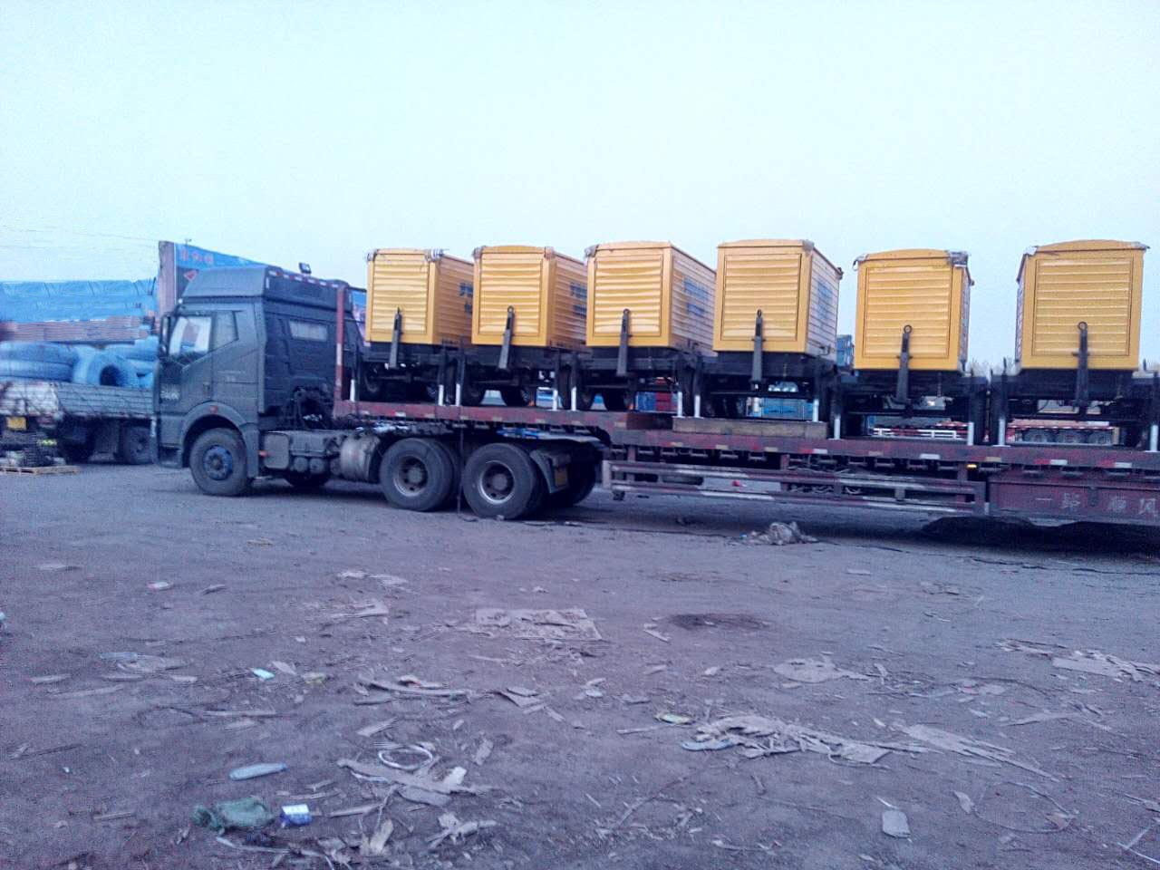 準備發往黑龍江某農場的移動泵車 準備發往黑龍江某農場的移動泵車